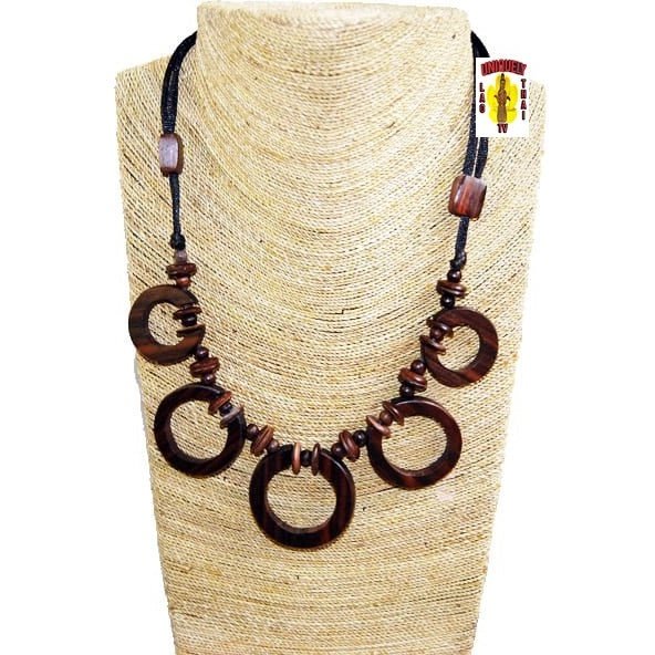 Necklace with CircleWood Design