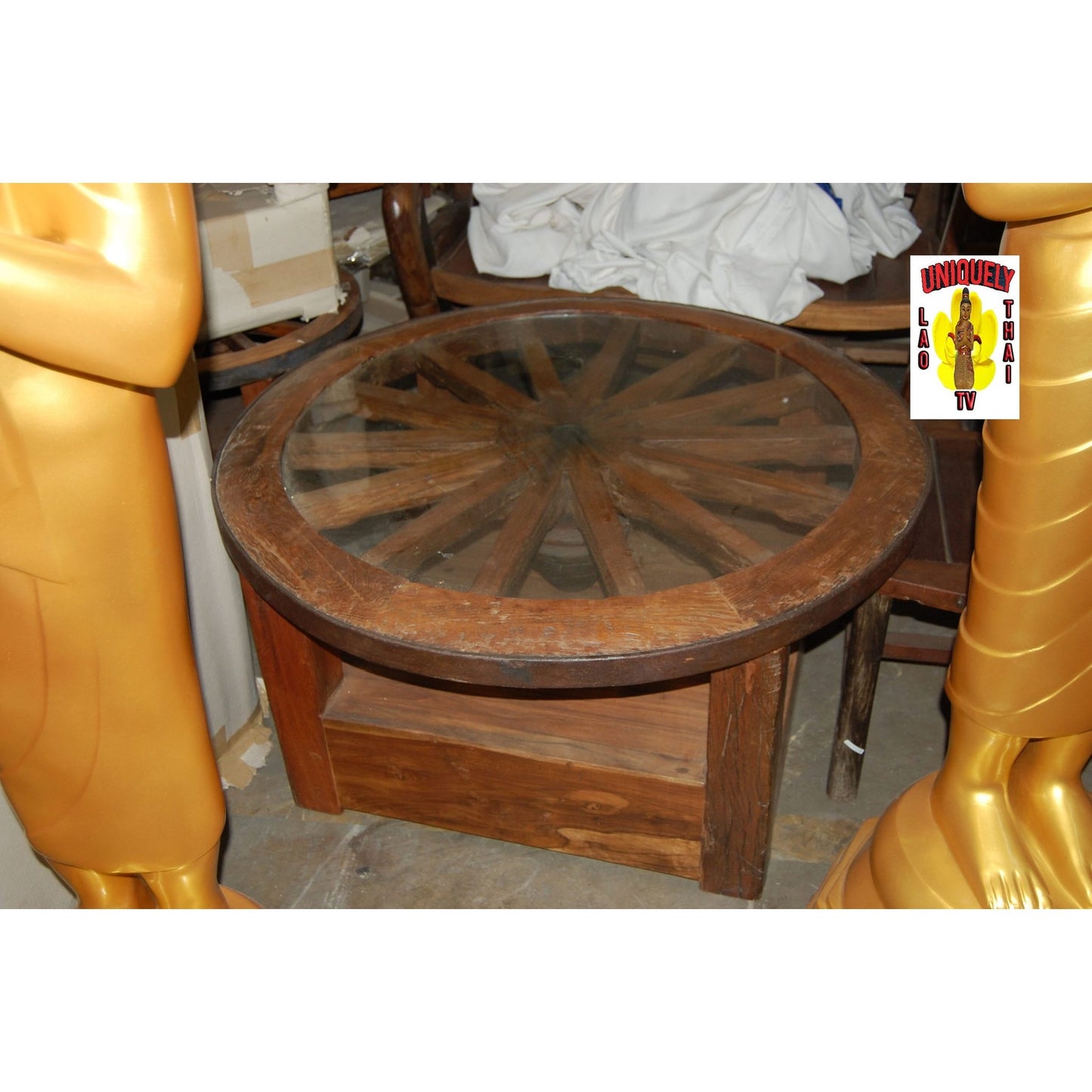 Wagon Wheel End Table Glass top